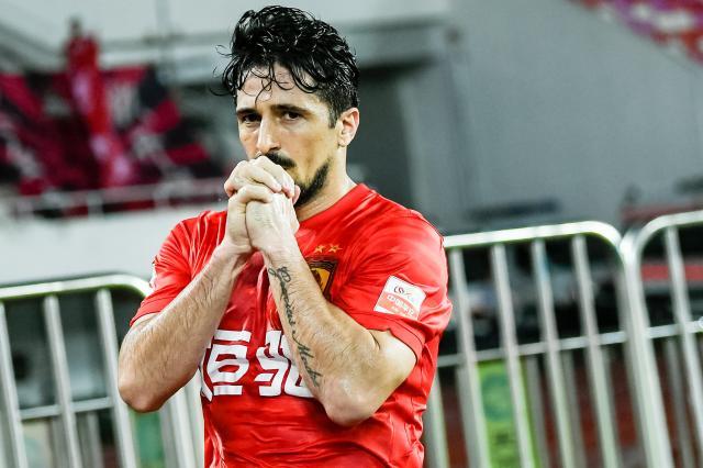 500网官网首页-狠追泰山！洛国富叒露野牛范 你造他有多努力吗？